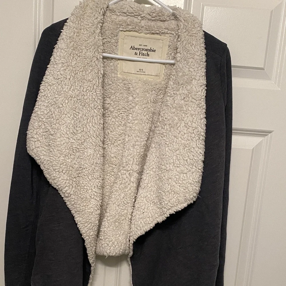 Abercrombie & Fitch Charcoal Jacket with Cream Fleece - Picture 1 of 6